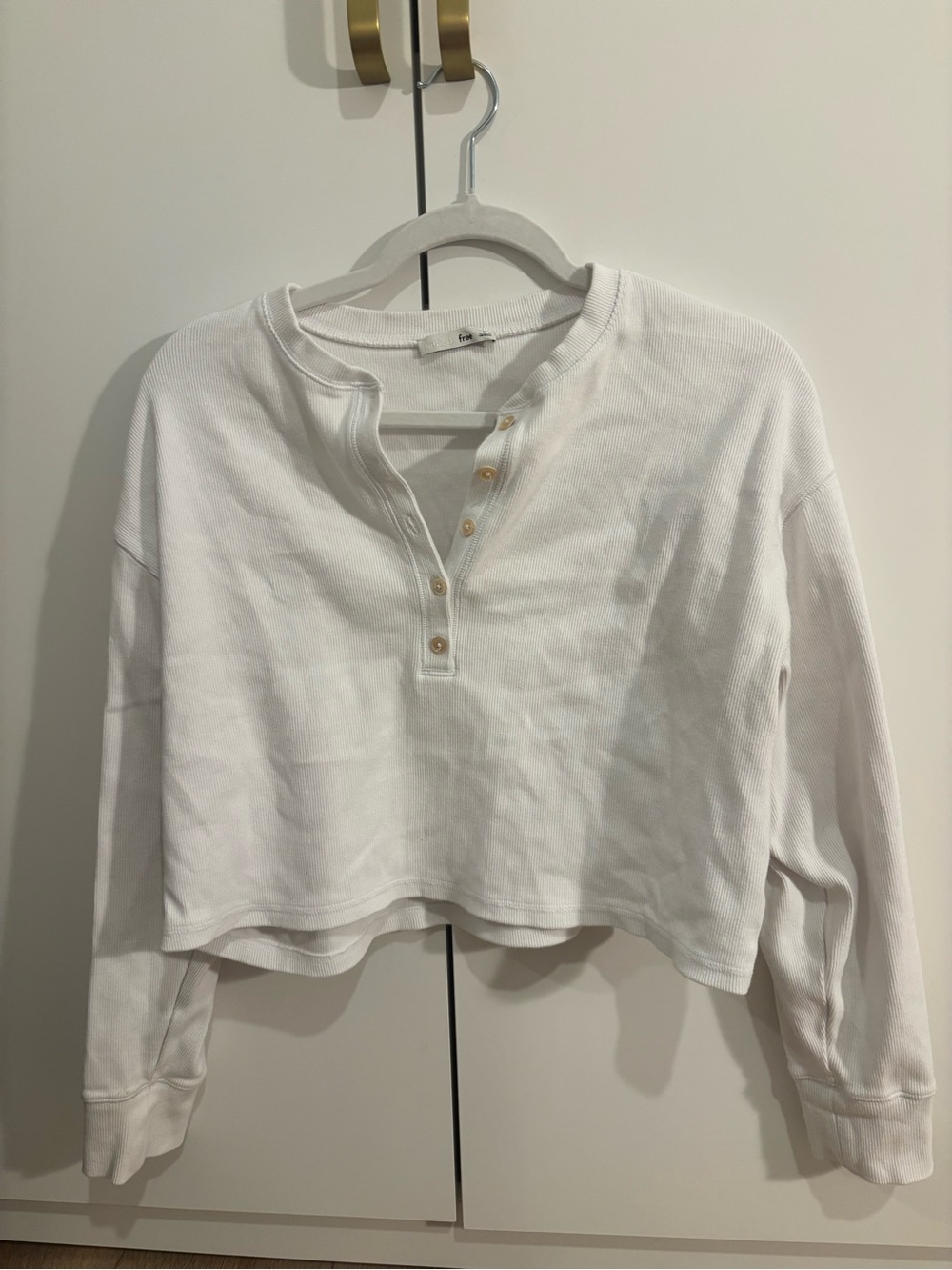 Wilfred Free “Mavis” Cropped Henley Long Sleve